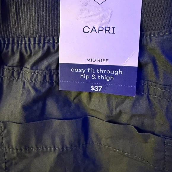 St. John's Bay Utility Mid Rise Capris - Picture 7 of 8